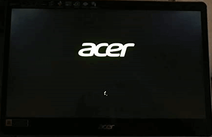 Schalten Sie das Acer Aspire One aus, indem Sie den Netzschalter gedrückt halten.
Entfernen Sie das Netzkabel und alle anderen angeschlossenen externen Stromquellen.