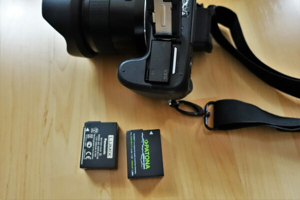 Wie kann ich den Akku richtig aufladen, um die Batterielaufzeit zu maximieren?
Wo kann ich Ersatzakkus für meine Nikon Kamera kaufen?